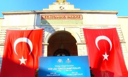 İstanbul- Vali Gül, LGS'den 500 tam puan alan 163 öğrenciyle buluştu