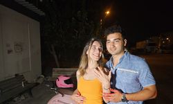 Silahlı saldırıda vurulmuş kurgusuyla yapılan evlilik teklifi, polis merkezinde sona erdi