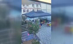Spor kompleksinde sandalyeleri kıran 4 kişi, geri dönüp özür diledi