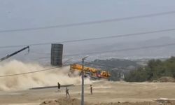 Freni boşalan vincin çarptığı hafriyat kamyonunda yaralanan işçi öldü