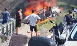 İstanbul - Ümraniye'de kaza yapan otomobil alev alev yandı
