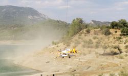 Kırıma uğrayan yangın söndürme uçağı gölden çıkarıldı / Ek fotoğraf