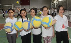 Şırnak’ta ‘Fabrika Voleybol’ projesiyle 3 yılda 1200 çocuk voleybolla buluştu / Ek fotoğraflar