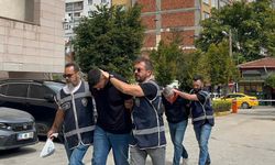 Ambulansı takip edip, sağlık çalışanlarına saldıran baba- oğul tutuklandı