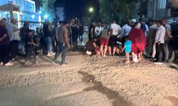 Arkasından yaklaştığı husumetlisini bıçaklayarak öldürdü; cinayet kamerada