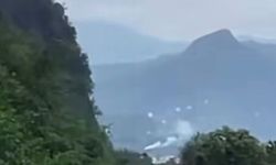 Artvin'de heyelan; Karadeniz Sahil Yolu tek yönlü ulaşıma kapandı