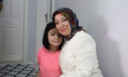 Dandy Walker sendromlu abla-kardeş, evde eğitim görüyor