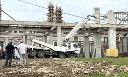 Devrilen beton pompasının bomunun çarptığı işçi öldü