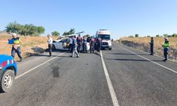 Nevşehir'de otomobil ile hafif ticari araç çarpıştı: 14 yaralı