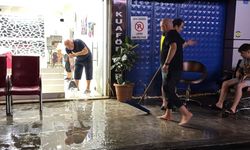 Ordu'da sağanak; cadde ve sokaklar suyla doldu