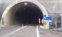 Otomobil uçuruma yuvarlandı: 1 ölü, 1 yaralı / Ek fotoğraflar