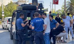 Polisleri görünce elindeki altın dolu poşeti atıp kaçmaya çalışan şüpheli yakalandı