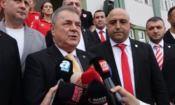 Samsunspor, futbolcular ile birlikte 20 bin öğrenciye defter ve kalem dağıttı