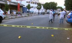 Silahlı saldırıda 1'i turist, 3 kişi yaralandı