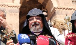 Tarihi Akdamar Kilisesi'nde 13'üncü ayin (2)