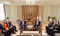 CHP Genel Başkanı Özel, KKTC Cumhurbaşkanı Erhürman’ı ziyaret etti