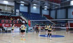 Düzce küçük kızlar voleybol müsabakaları başladı