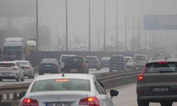 Kocaeli’de etkili olan sis sürücülere zor anlar yaşattı