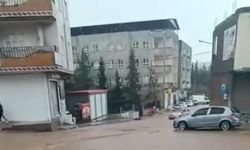 Mardin’de sağanak yağış etkili oldu, yollar göle döndü