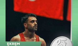 Milli güreşçi Ekrem Öztürk, gümüş madalya kazandı