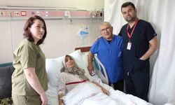 60 yaşındaki kadının şişen karnından 6 kiloluk kitle çıkarıldı