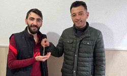 Ağrı’da kaybolan altın bileklik jandarma personeli tarafından sahibine teslim edildi