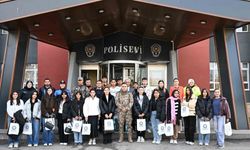 Ağrı’da öğrencilere üniversite gezisi ve emniyet söyleşisi düzenlendi