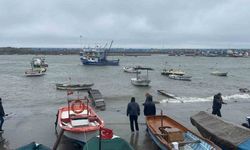 Akçakoca’da fırtına etkili oluyor