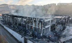 Alev alev yanan kimya fabrikasının son hali havadan görüntülendi