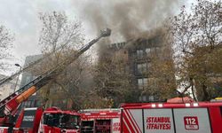 Bağdat Caddesi'nde çatı katında çıkan yangın büyüdü, 2 bloklu bina küle döndü