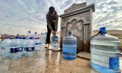 Başkentte su kesintisi yaşayan vatandaşlar ihtiyaçlarını çeşmeden gideriyor