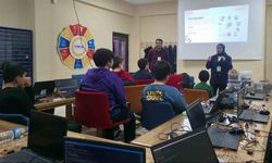 Bayburt’ta öğrencilere yapay zekanın işleyişi anlatılarak eğitim verildi