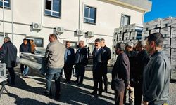 Besni’de 84 yetiştiriciye otomatik yemlik dağıtıldı