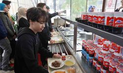 Bilecikli şehit İlhan Ongan’ın anısına binlerce kişiye ücretsiz yemek dağıtıldı