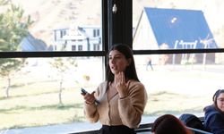 ‘Biz Bir Aileyiz’ Projesinde öğrencilerle buluşma