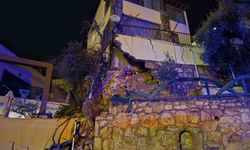 Bodrum'da sağanak yağış: Yollar kapandı, ev ve iş yerlerini su bastı