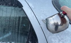 Bolu eksi 16 dereceyle buz kesti, araçların kapıları dondu