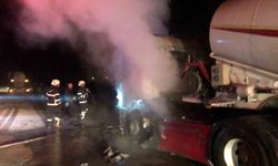 Burdur'da tır yanarak kullanılmaz hale geldi