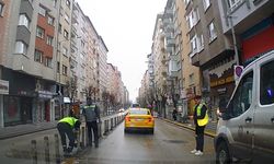 Çakılmasıyla tepki çeken dubalar belediye tarafından söküldü