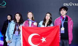 Çin’de yarışan Robotik takımından gümüş madalya