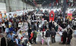 Denizli Kitap Fuarı ziyaretçi akınına uğruyor