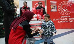 Dijital dünyada çocuk haklarına destek için Erzurum'da imza kampanyası