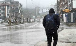 Düzce'ye mevsimin ilk karı düştü