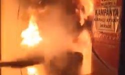 Elazığ'da yanan işletmenin yardımına esnaf yetişti