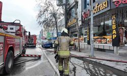 Esenyurt'ta iş hanında korkutan yangın
