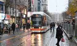 Eskişehir'de lapa lapa yağan kar görsel şölen oluşturdu