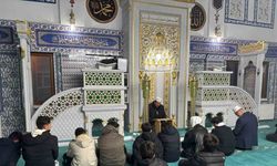 Fen lisesi öğrencileri Hisar Camii’nde sabah namazında buluştu