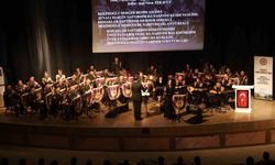 FÜ'de bando konseri mest etti