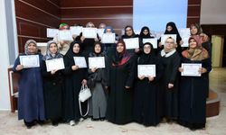 Geçici öğreticilere katılım belgeleri takdim edildi