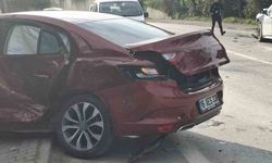 İki otomobilin çarpışması neticesinde 5 kişi yaralandı